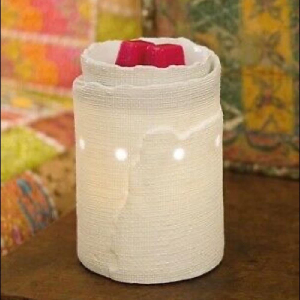 BRAND NEW SCENTSY WARMER - Edge - Make Offer!